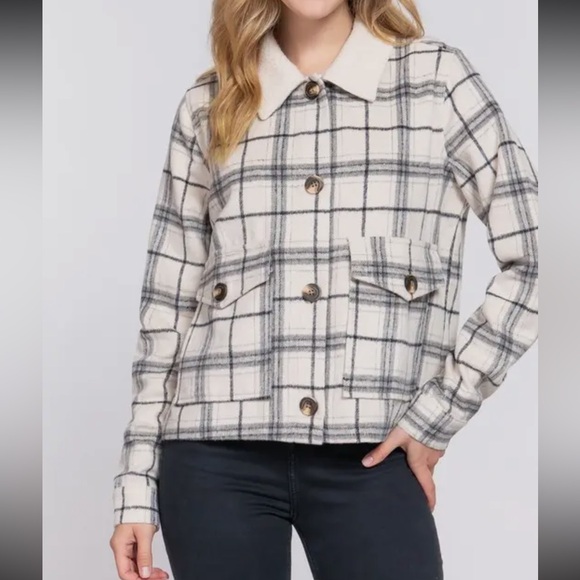 Fabulous Long Slv Faux Fur Collar Plaid Shacket - Picture 2 of 3